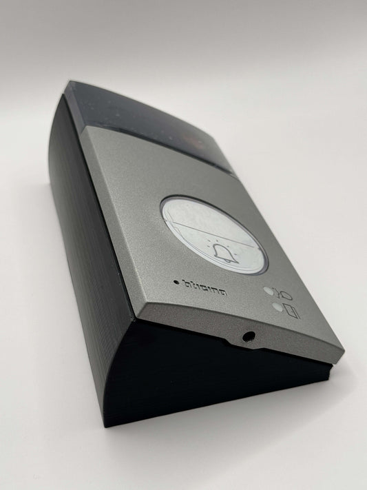 BTicino Linea 3000 45° Winkel Montage für Videosprechanlage (Komplett) - Proexh3D-Shop